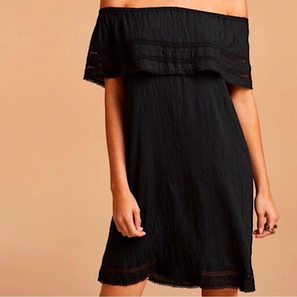 Aritzia Wilfred Emmie off the shoulder dress